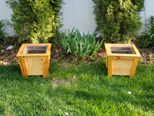 Load image into Gallery viewer, Cedar Planters - Short
